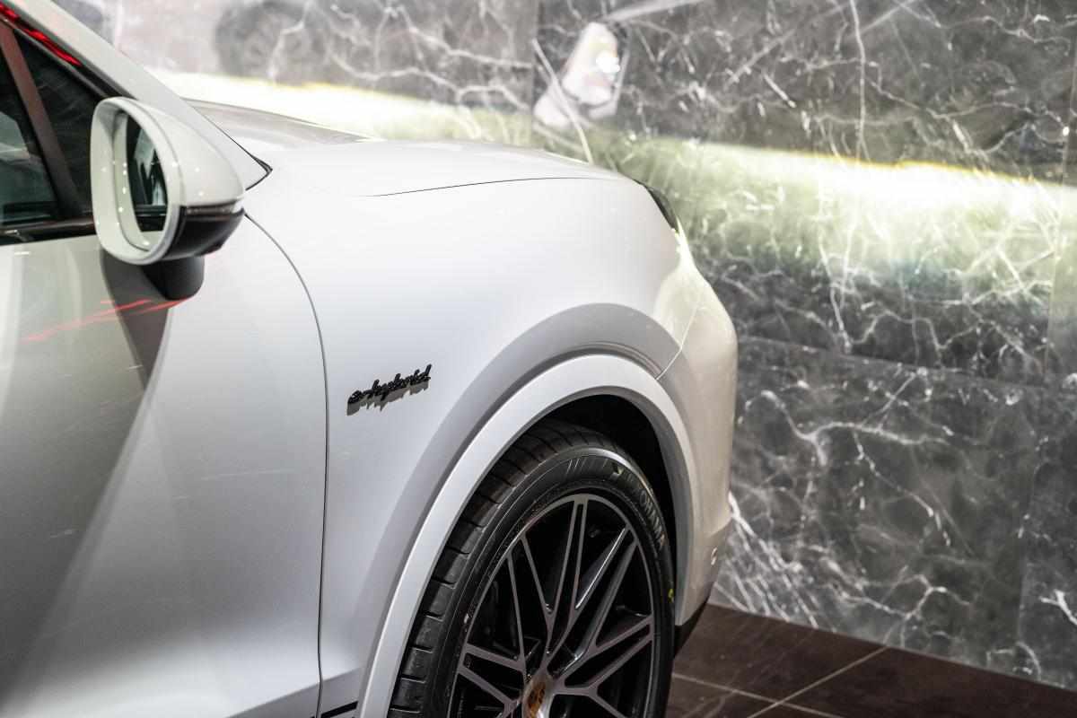 porsche-cayenne-2025-hibrido-a-gasolina-2995cc