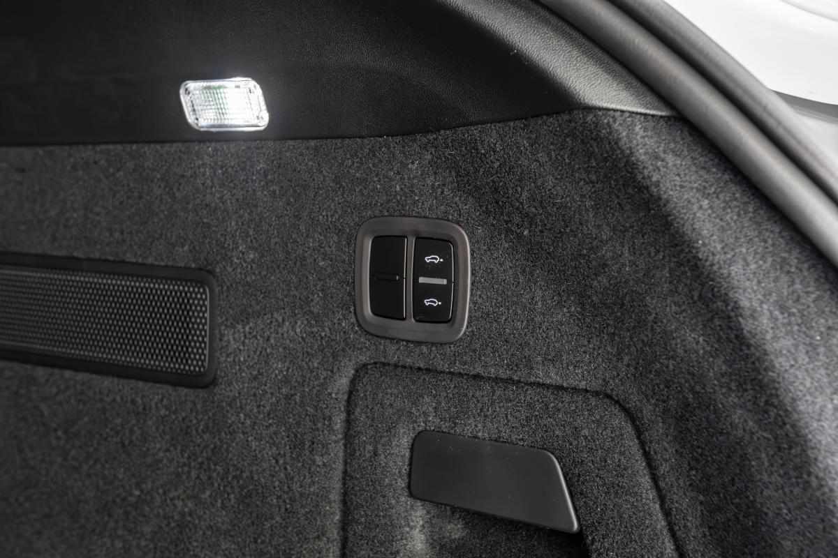 porsche-cayenne-2025-hibrido-a-gasolina-2995cc