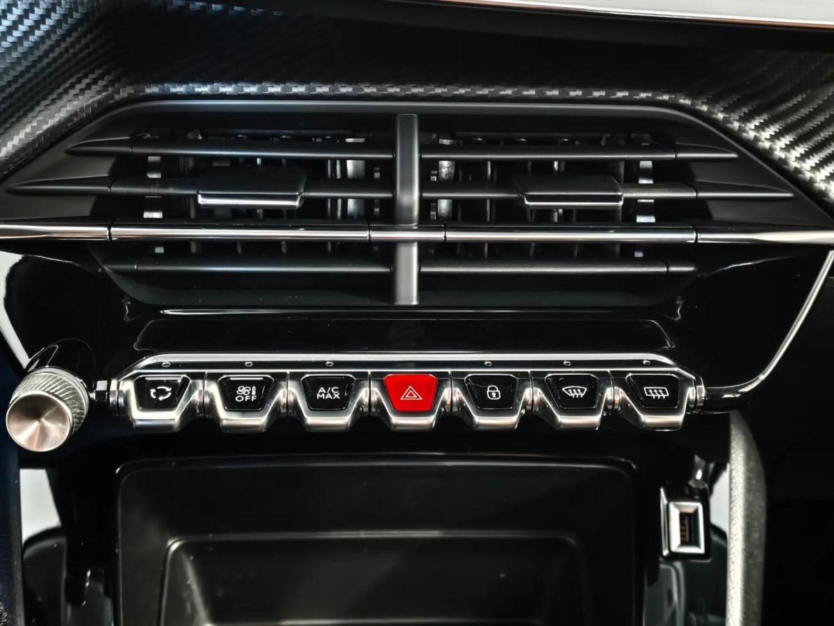 peugeot-208-2020-gasolina-1199cc