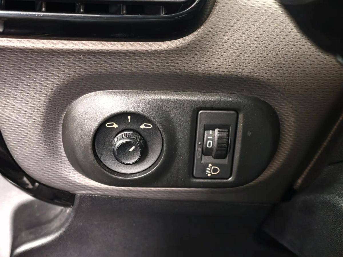 citroen-c4-cactus-2016-diesel-1560cc