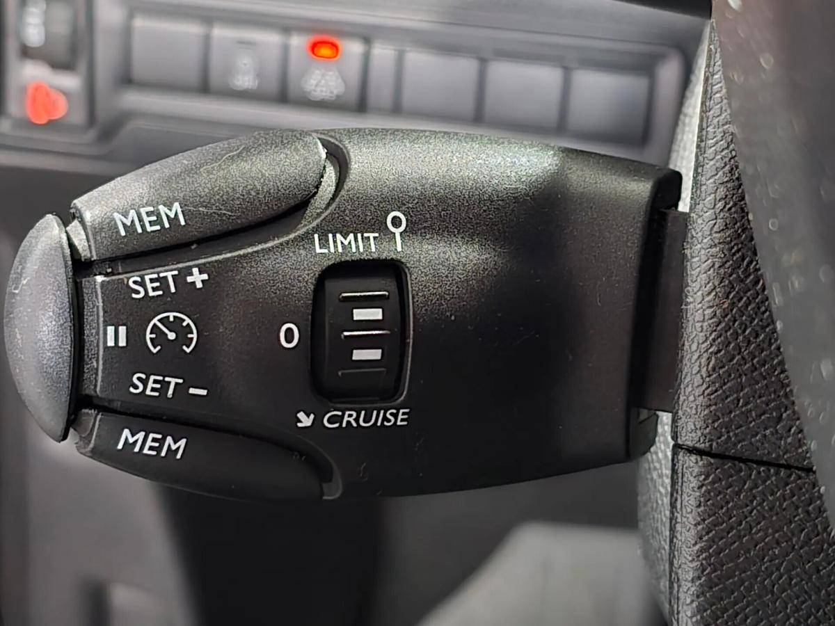 peugeot-308-2019-diesel-1499cc