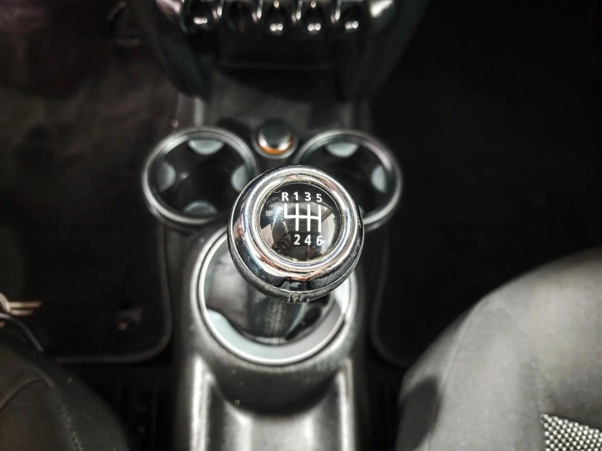 mini-cooper-2011-gasolina-1598cc