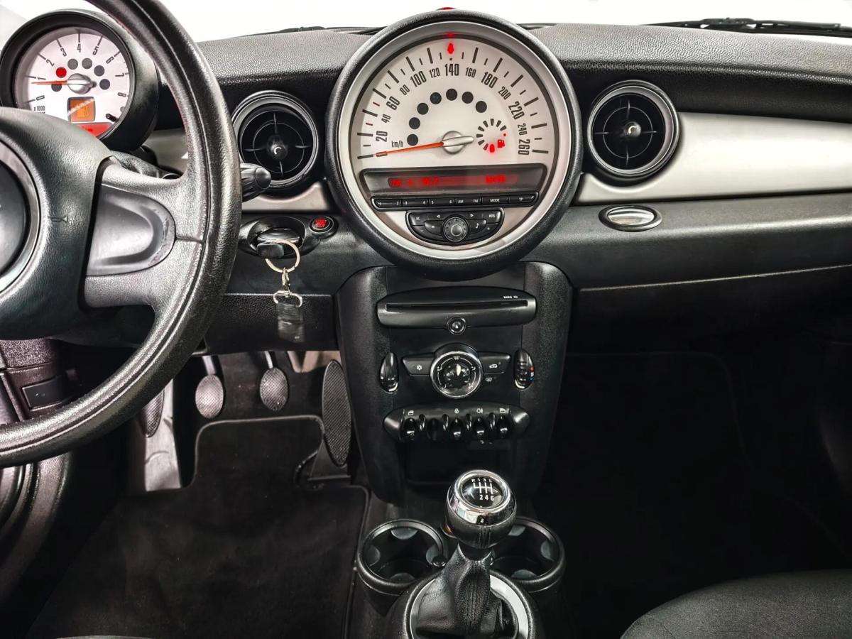 mini-cooper-2011-gasolina-1598cc