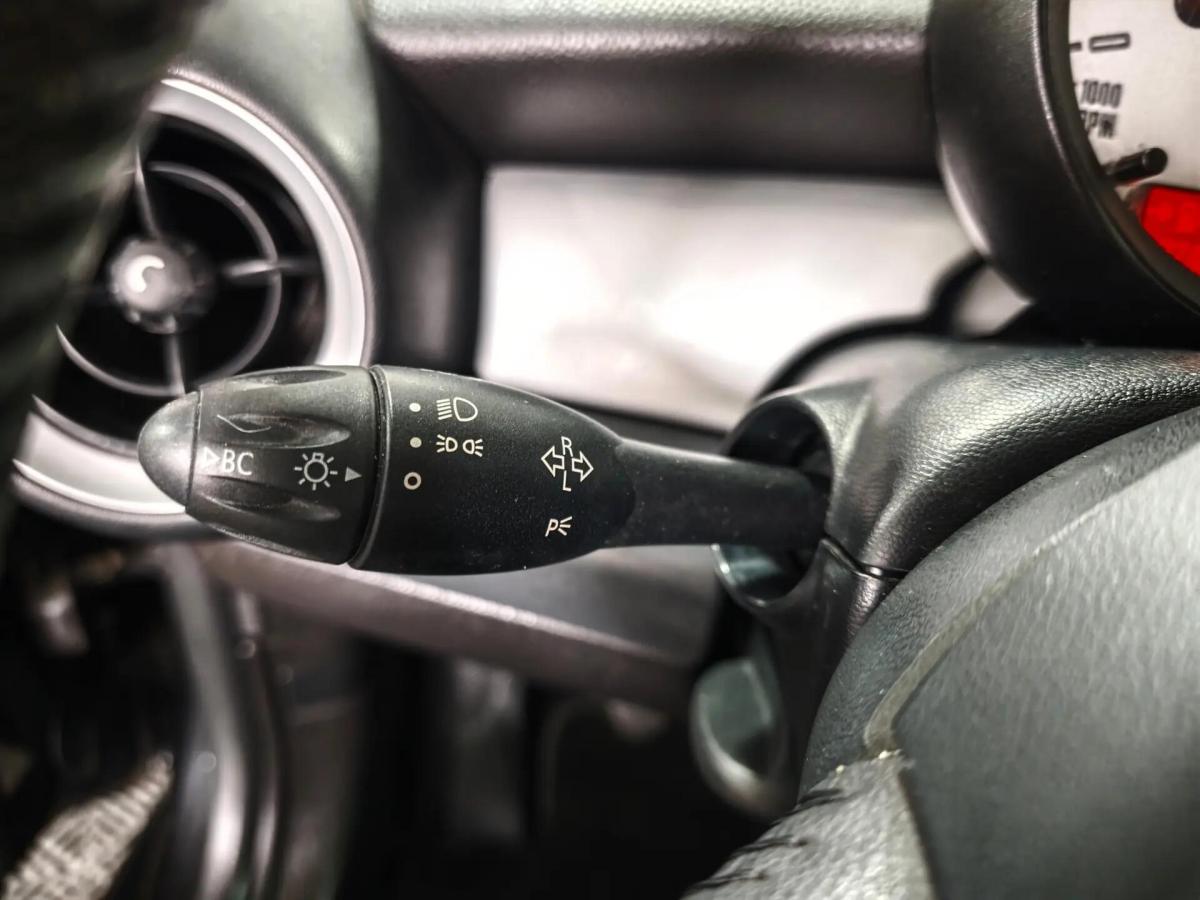 mini-cooper-2011-gasolina-1598cc