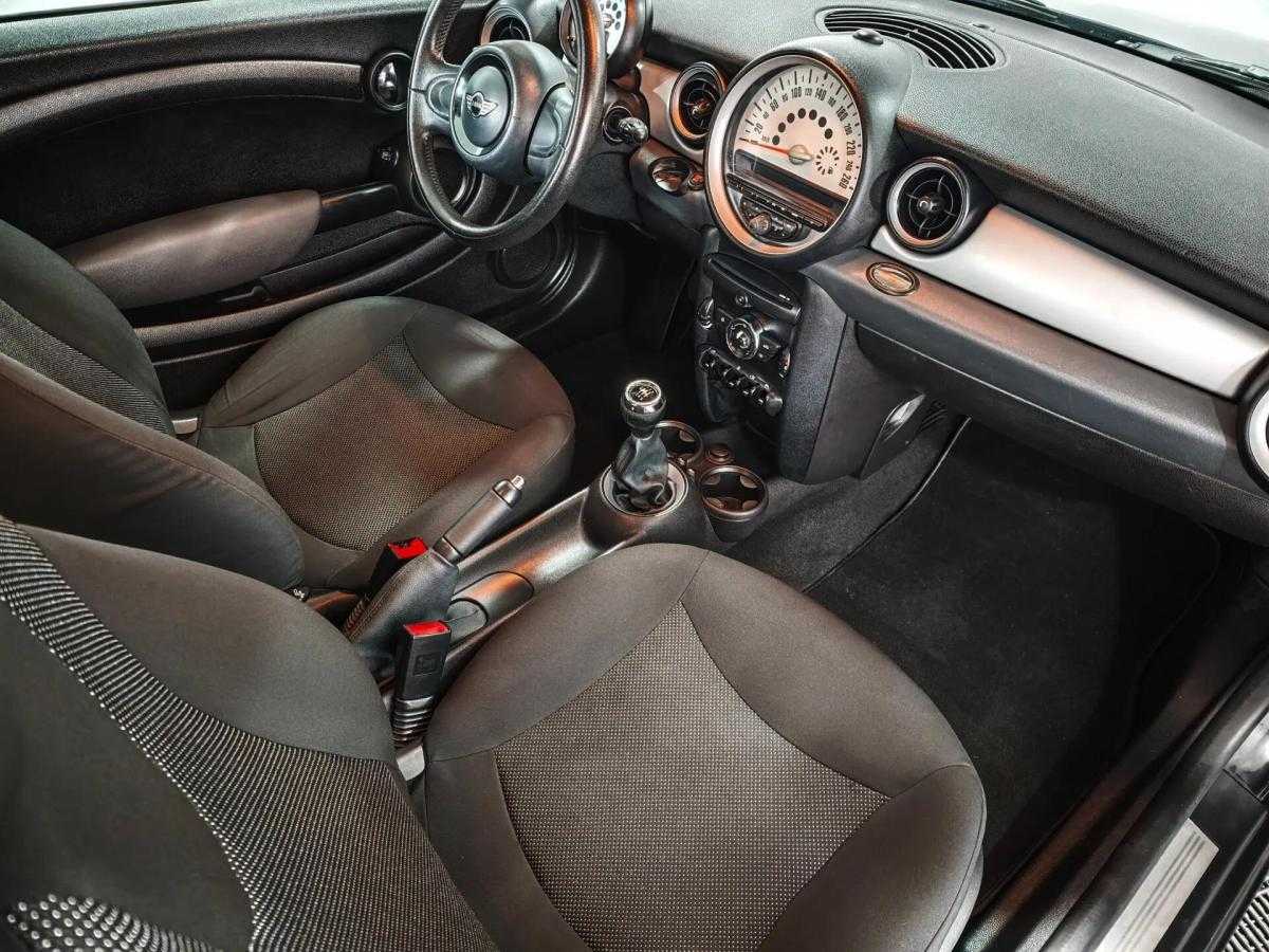mini-cooper-2011-gasolina-1598cc