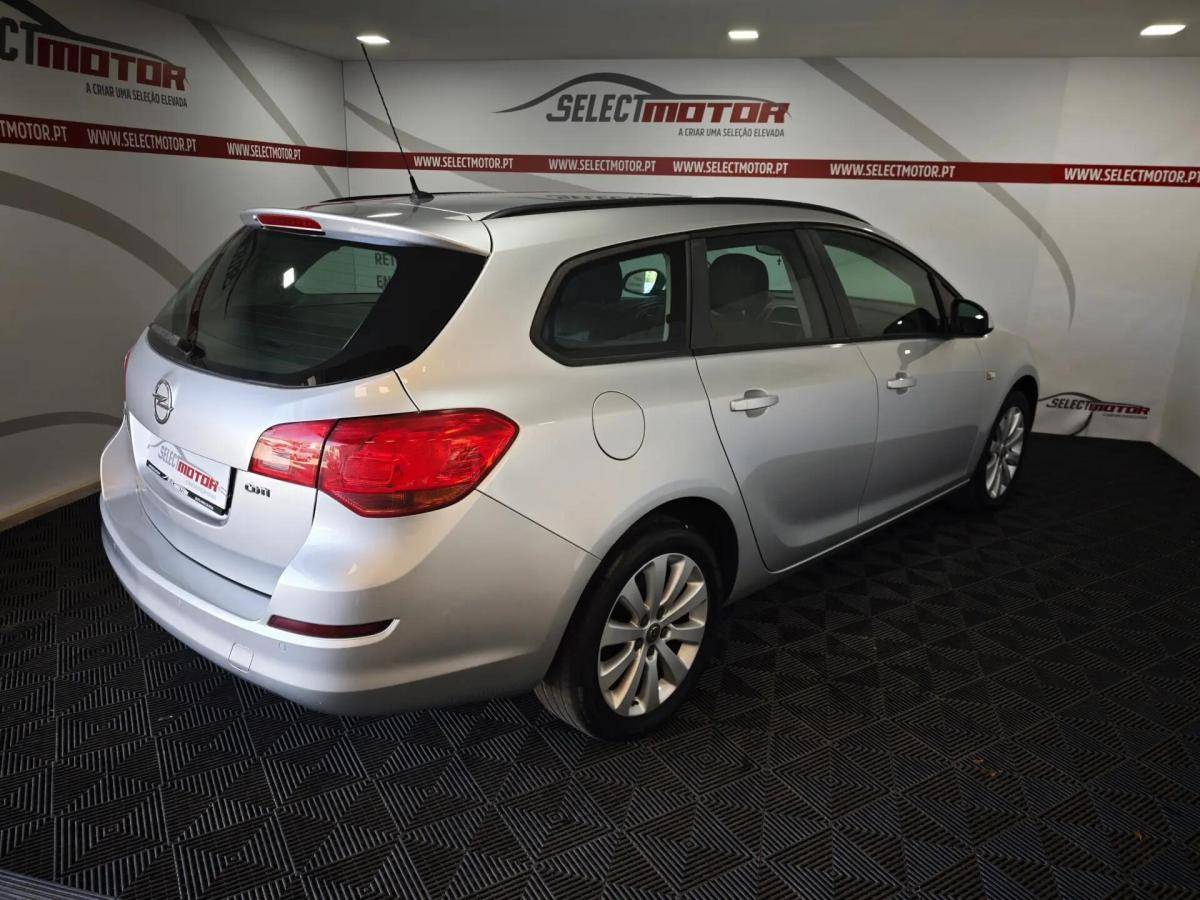 opel-astra-sport-tourer-2012-diesel-1956cc