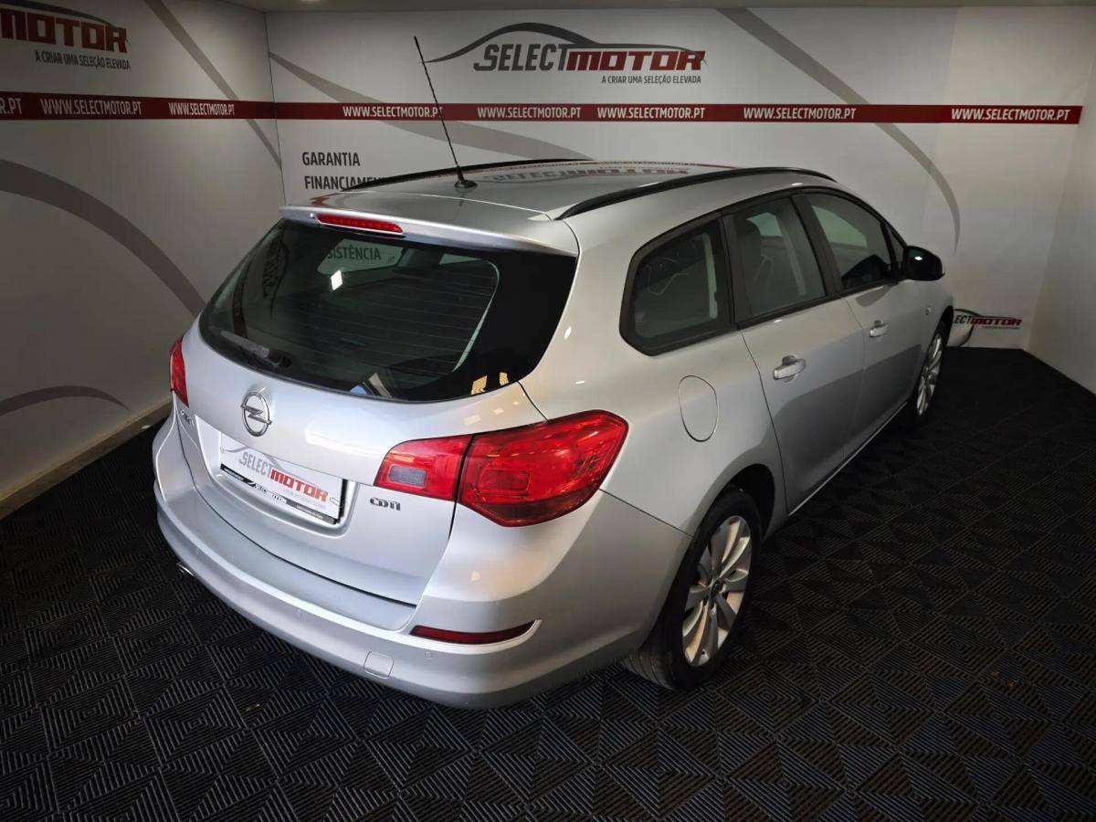 opel-astra-sport-tourer-2012-diesel-1956cc