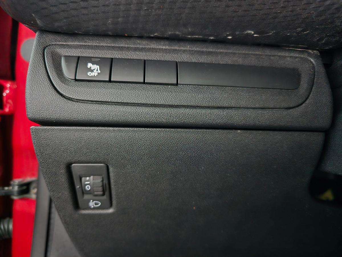peugeot-208-2018-gasolina-1199cc