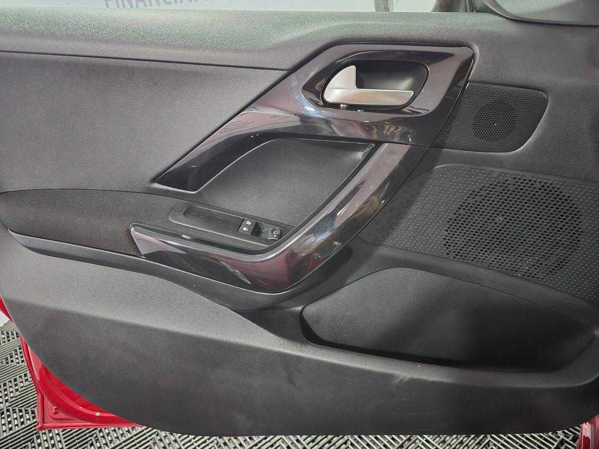 peugeot-208-2018-gasolina-1199cc