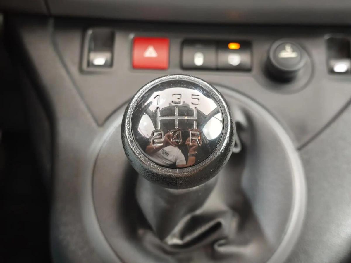 peugeot-partner-2018-diesel-1560cc