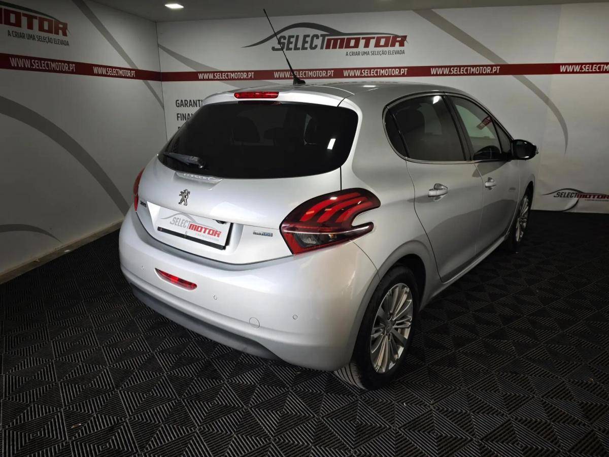 peugeot-208-2015-diesel-1560cc