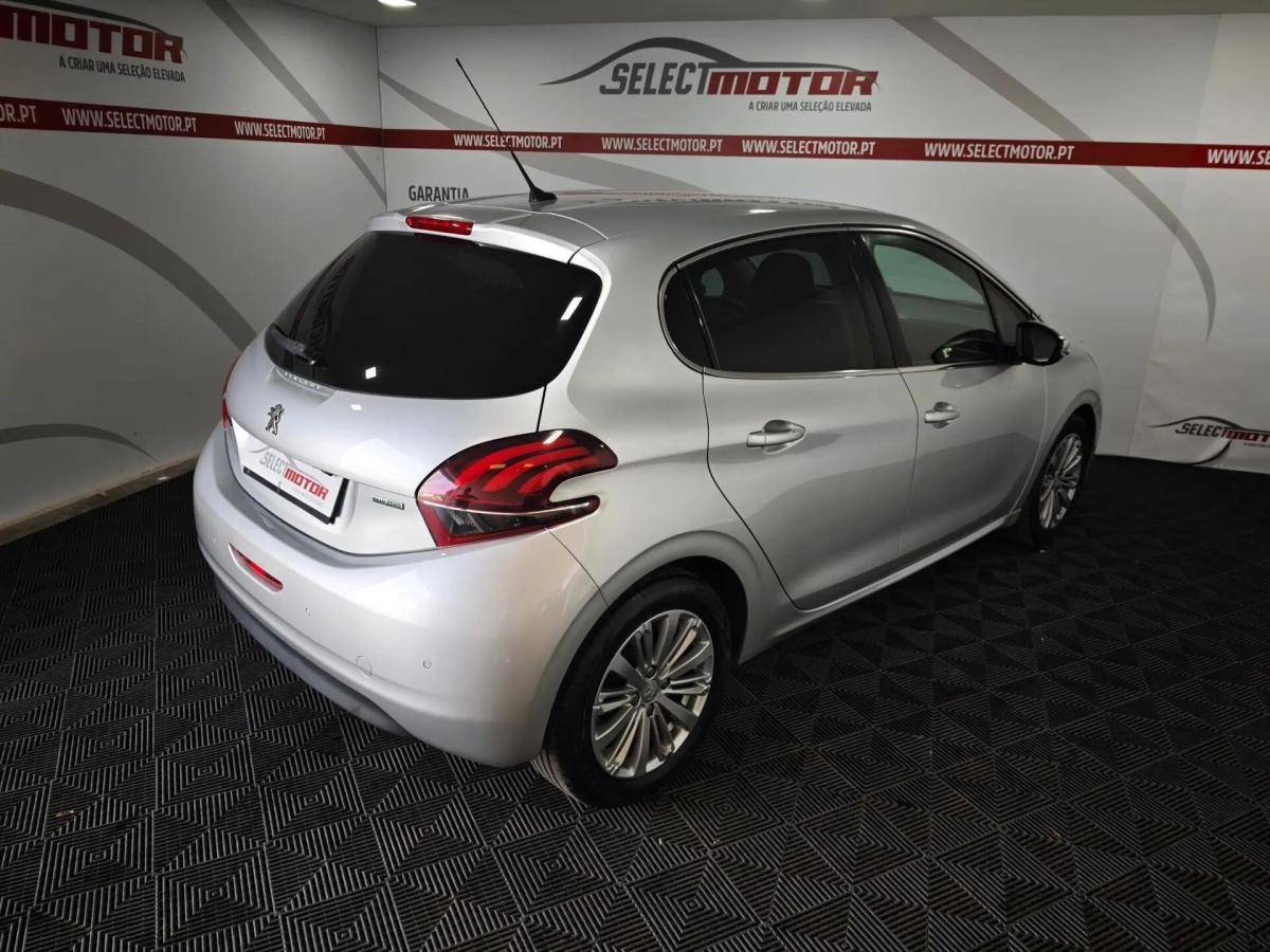 peugeot-208-2015-diesel-1560cc