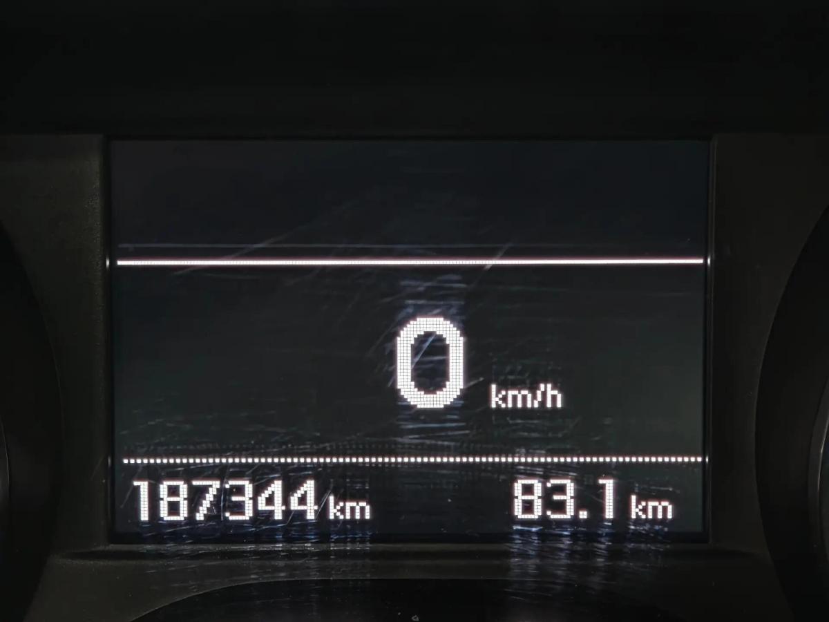 peugeot-208-2015-diesel-1560cc