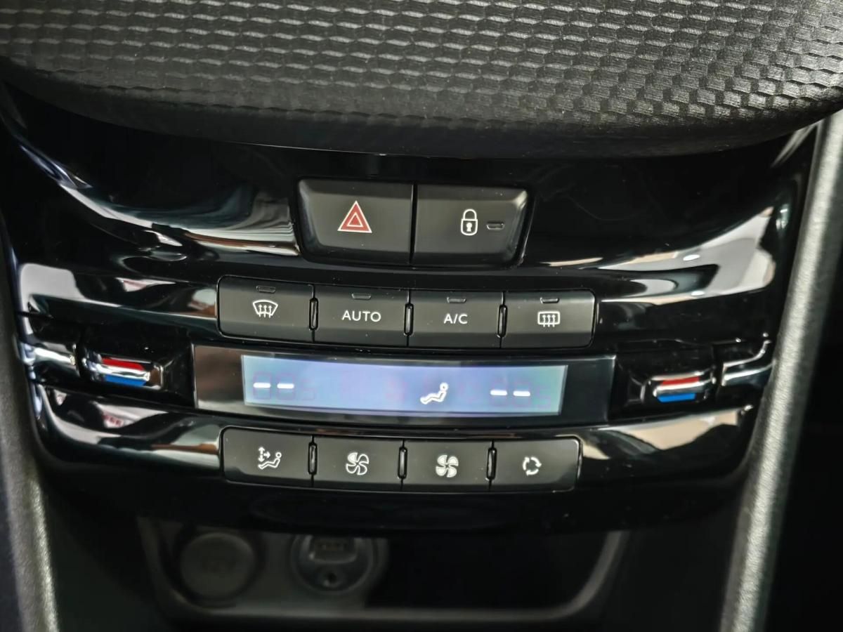 peugeot-208-2015-diesel-1560cc
