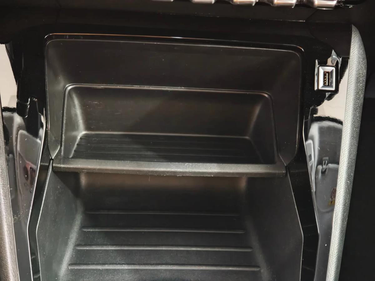 peugeot-208-2020-gasolina-1199cc