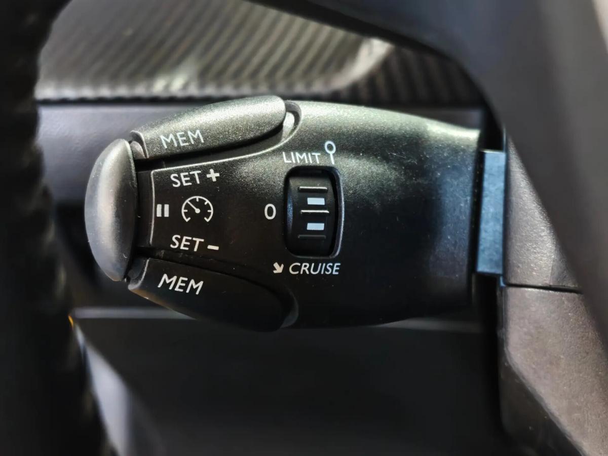 peugeot-208-2020-gasolina-1199cc