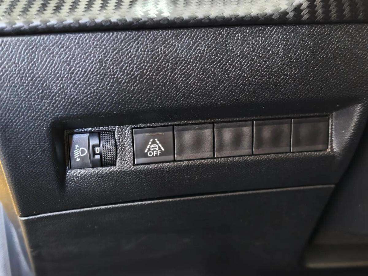 peugeot-208-2020-gasolina-1199cc