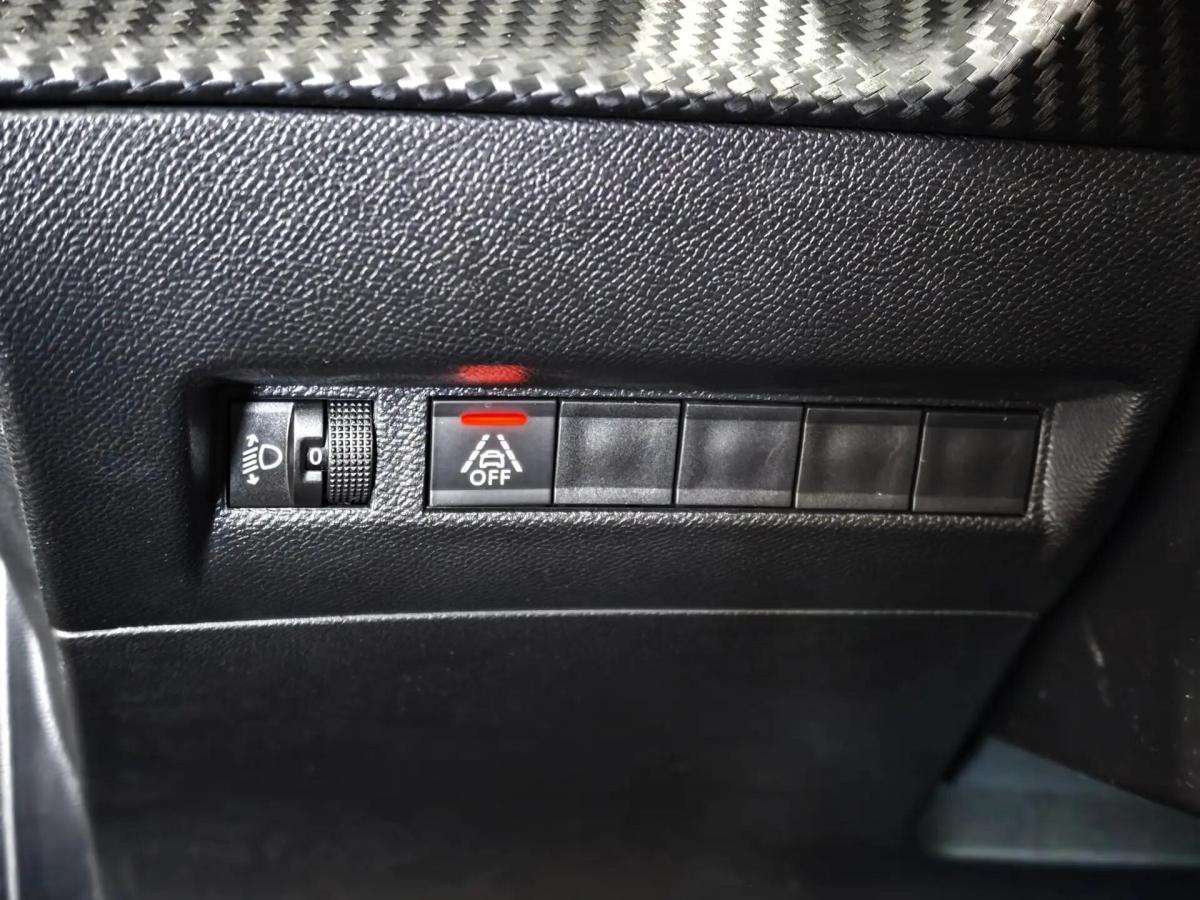 peugeot-208-2020-gasolina-1199cc