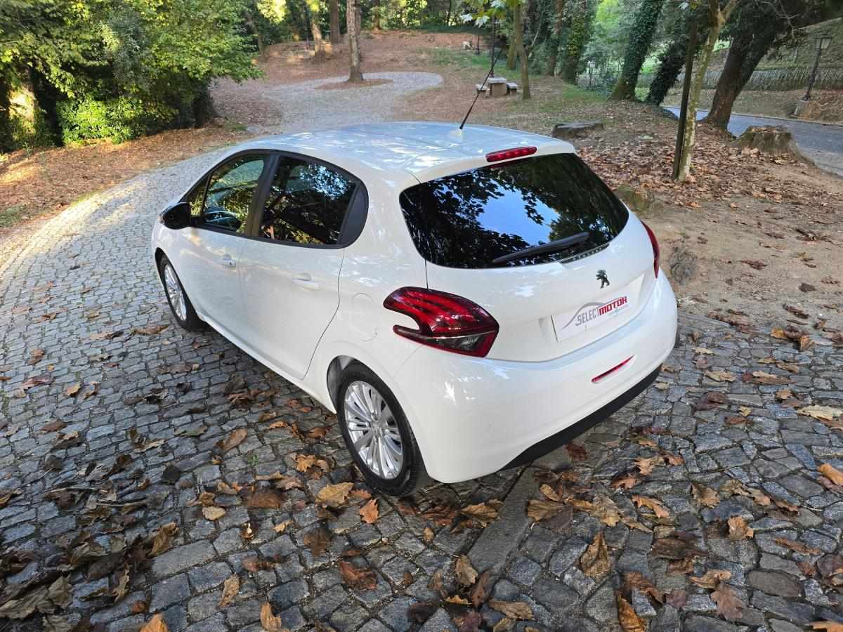 peugeot-208-2018-gasolina-1199cc