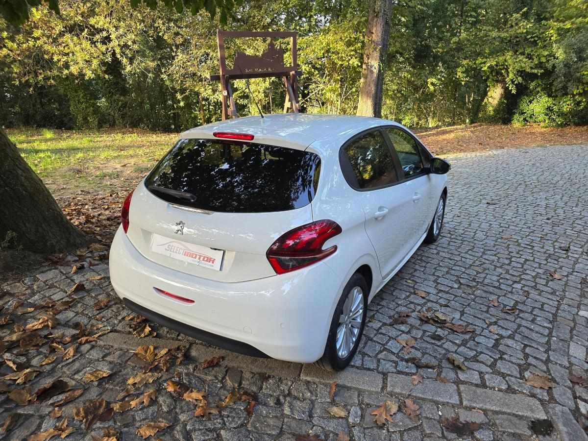 peugeot-208-2018-gasolina-1199cc