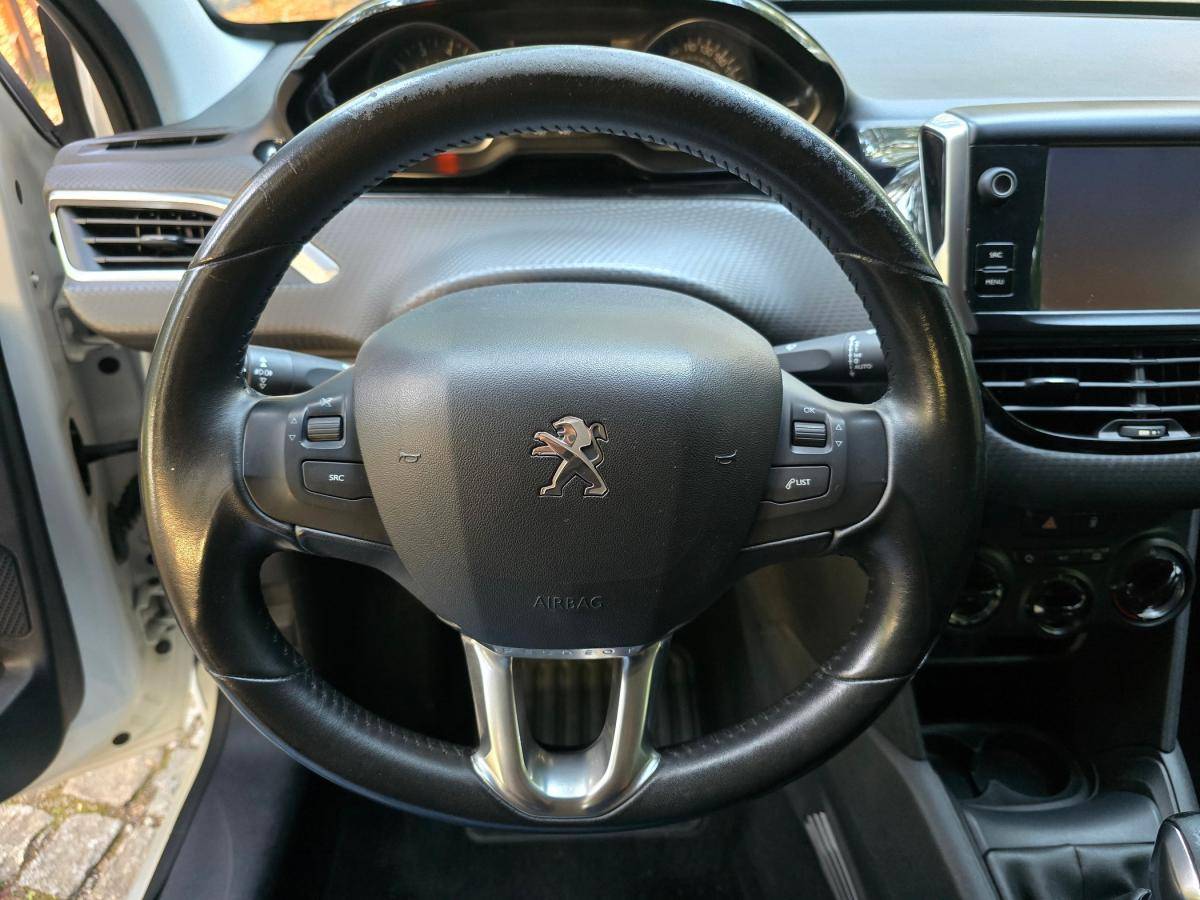 peugeot-208-2018-gasolina-1199cc