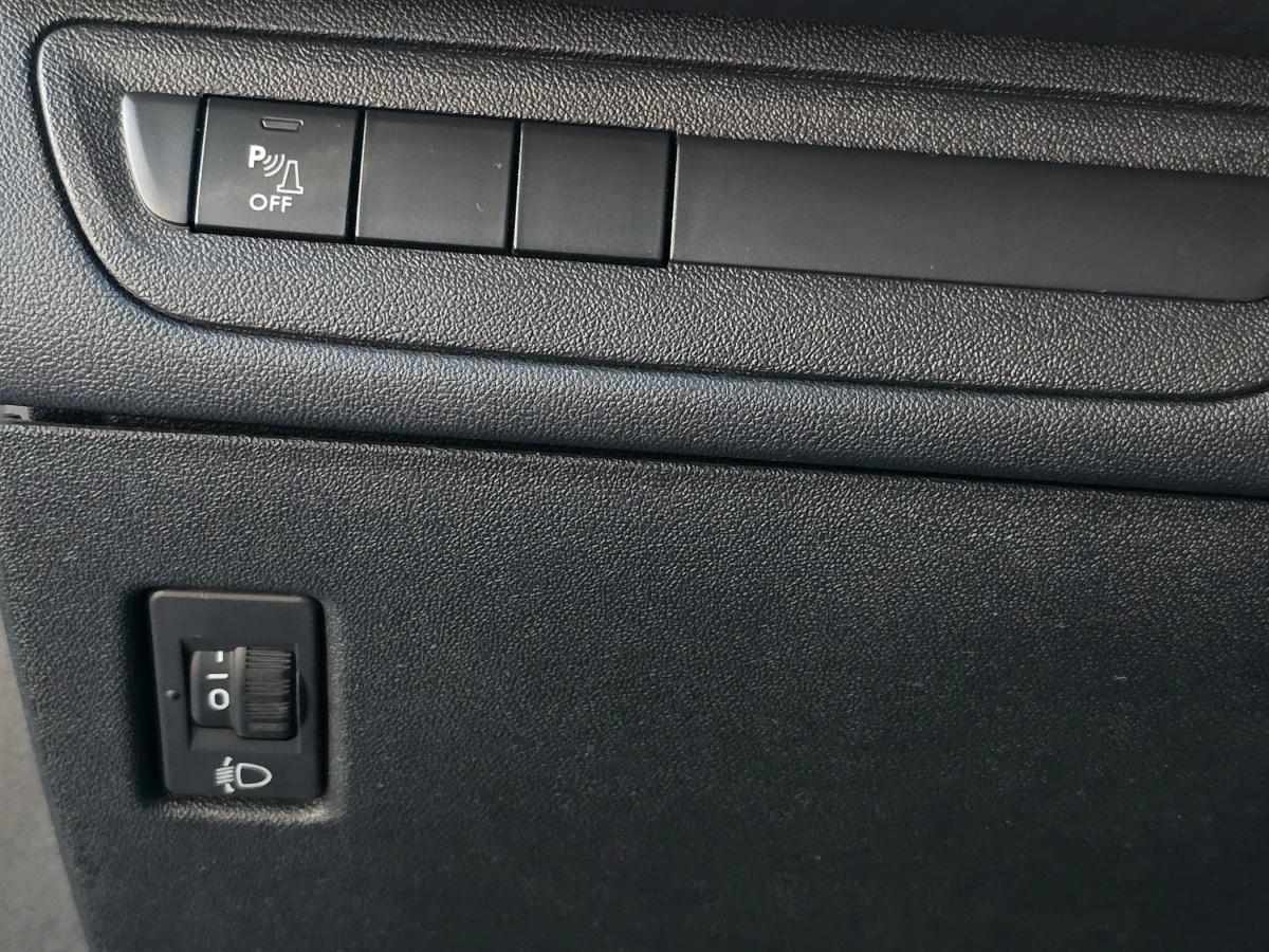 peugeot-208-2018-gasolina-1199cc