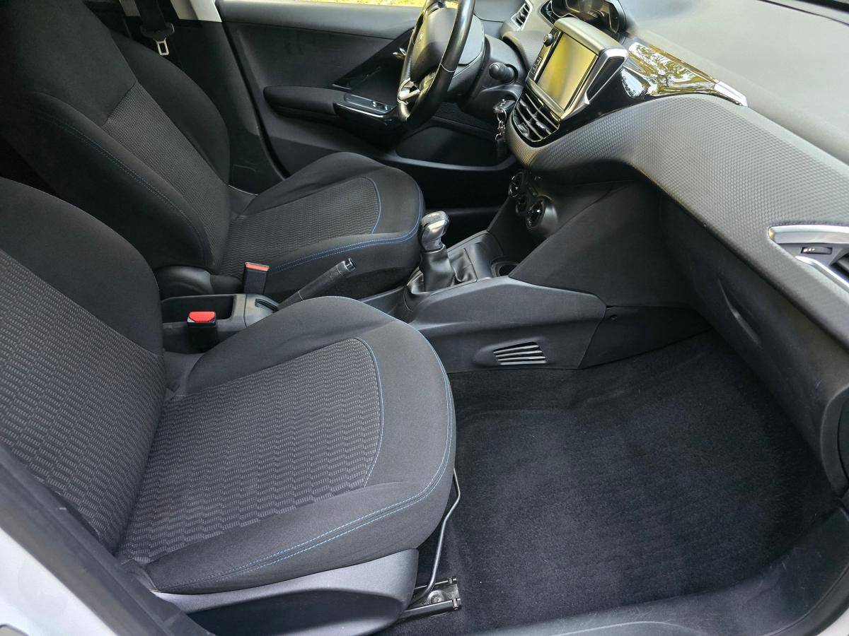 peugeot-208-2018-gasolina-1199cc