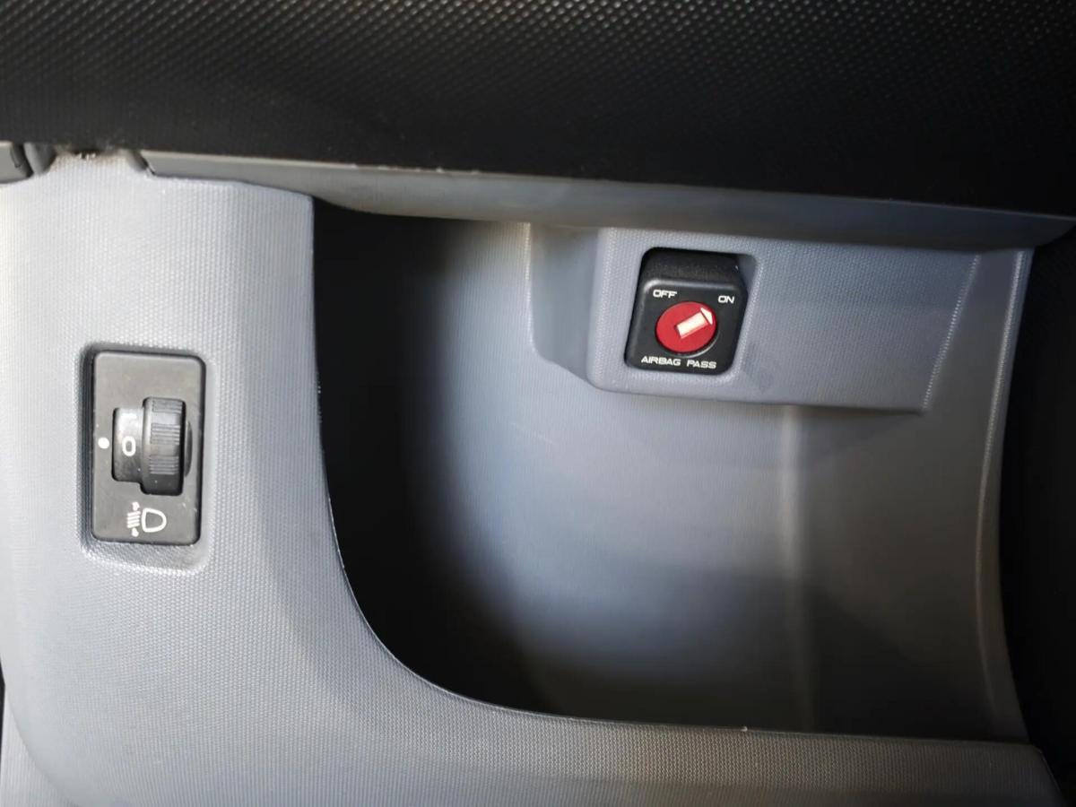 peugeot-107-2010-gasolina-998cc