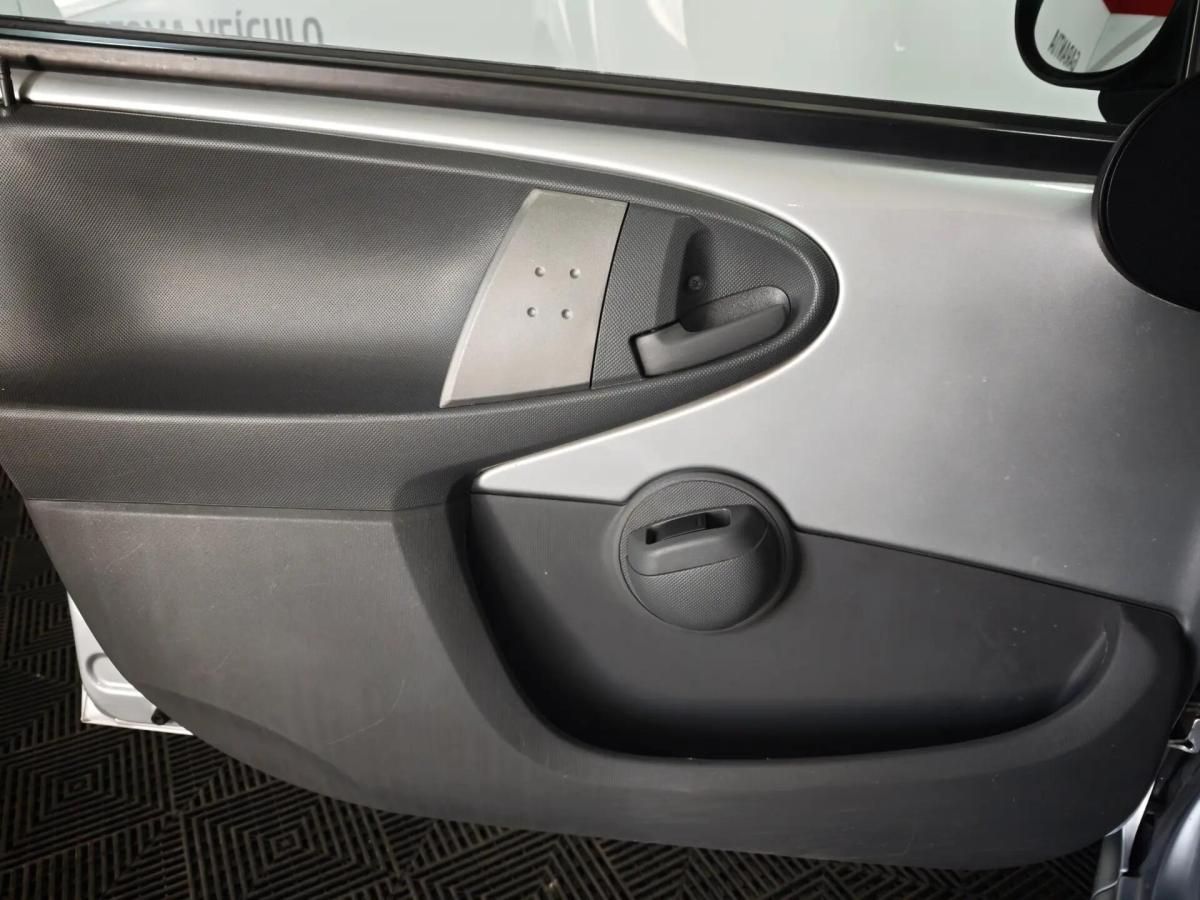 peugeot-107-2010-gasolina-998cc