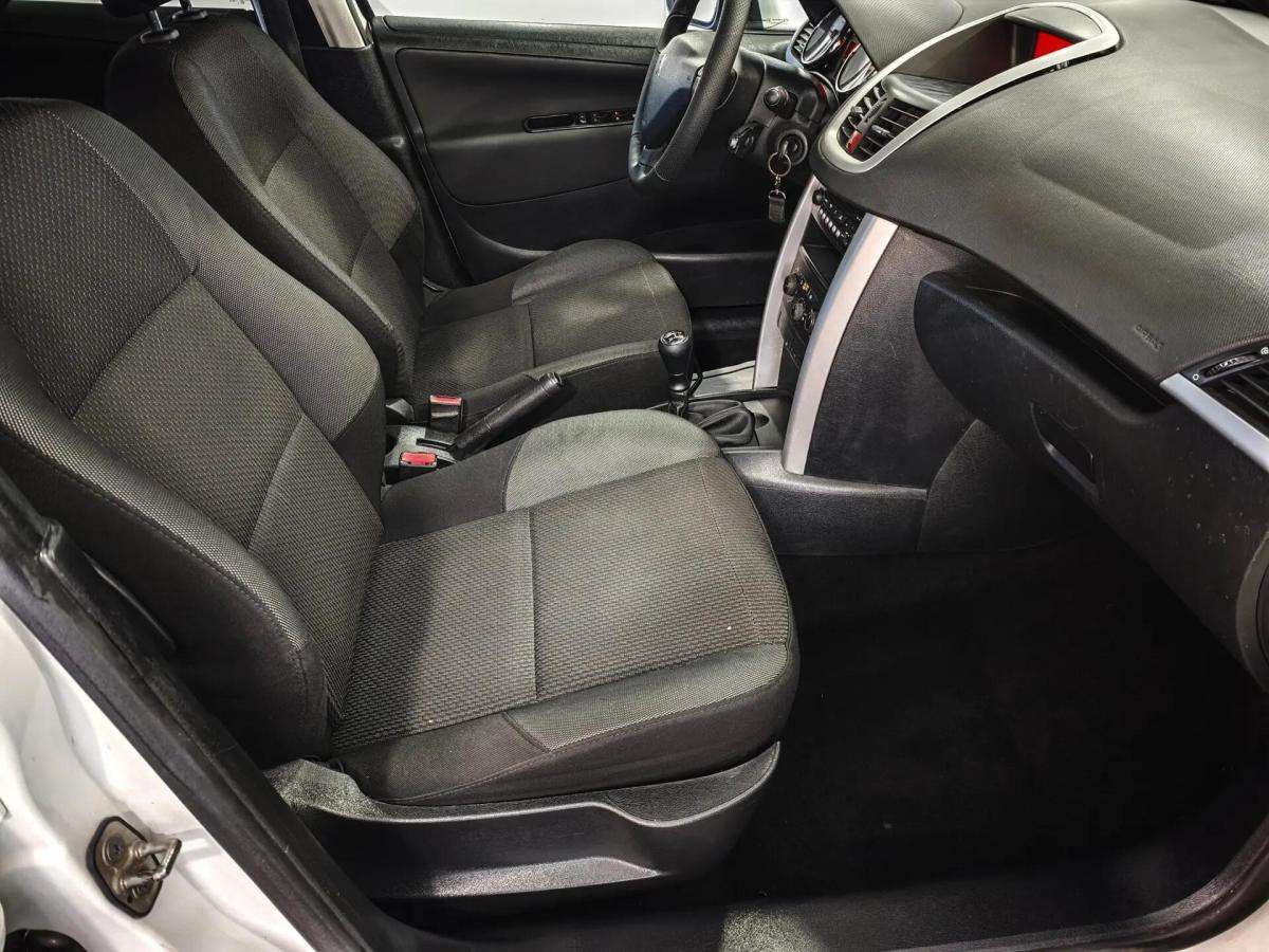 peugeot-207-2011-diesel-1398cc