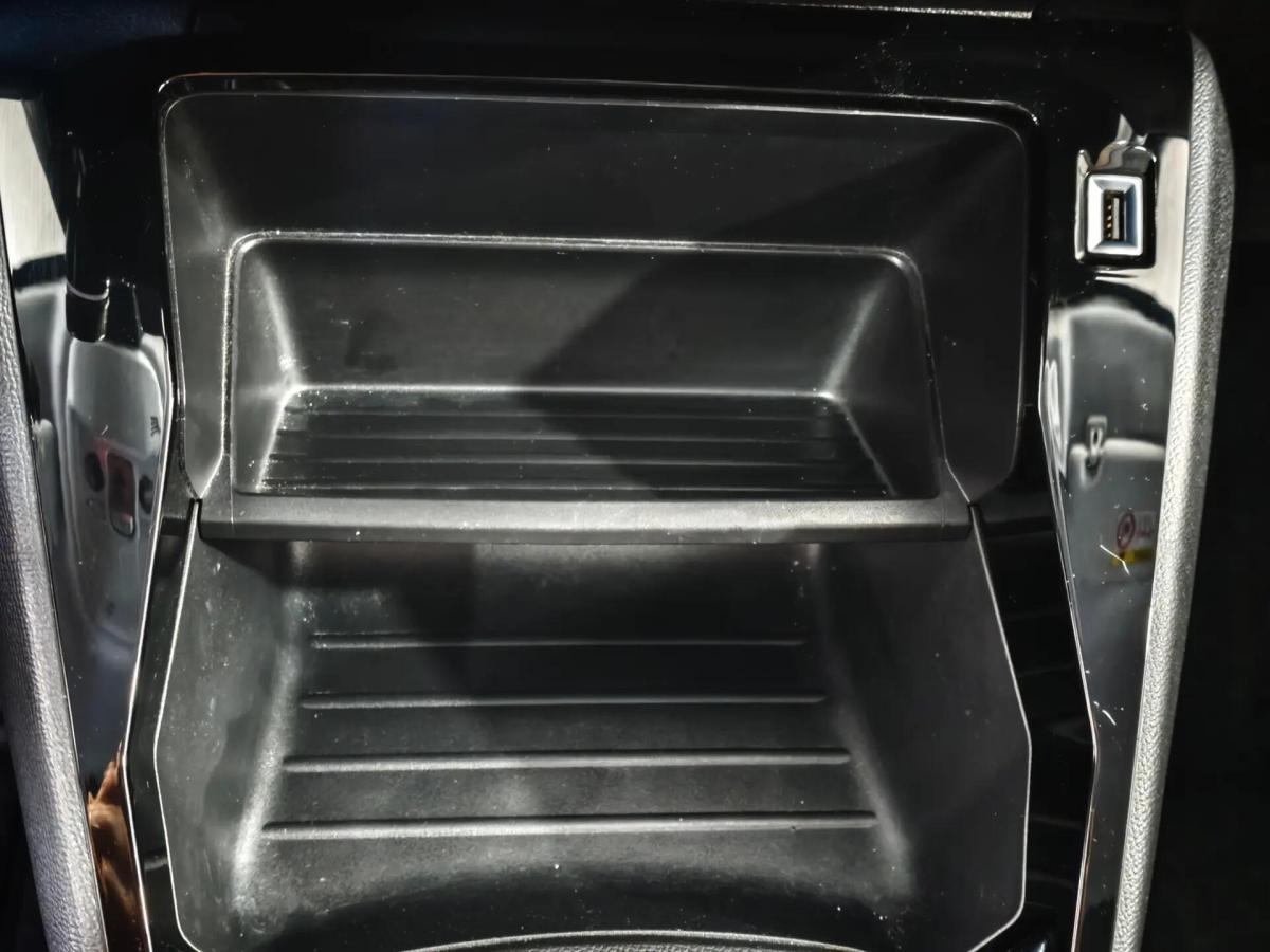 peugeot-208-2021-gasolina-1199cc