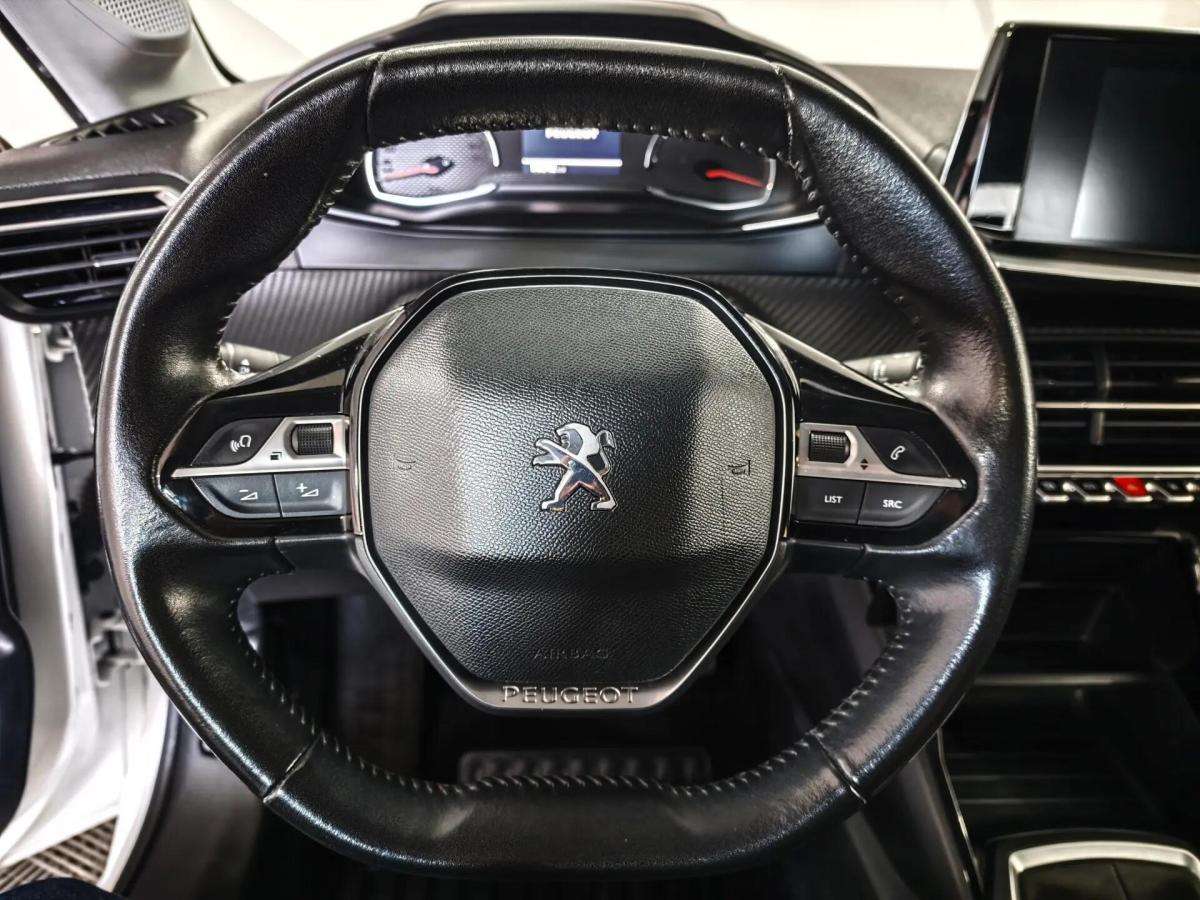 peugeot-208-2021-gasolina-1199cc