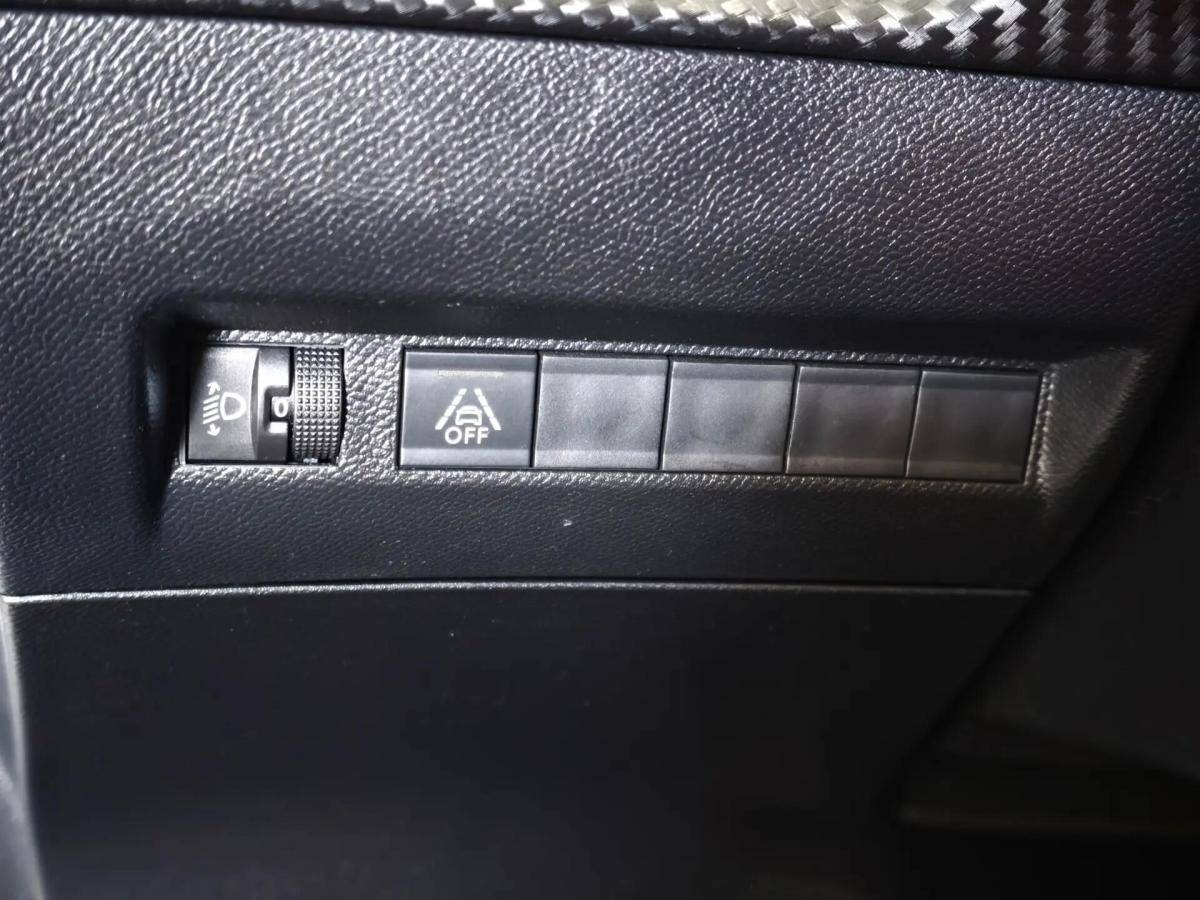 peugeot-208-2021-gasolina-1199cc