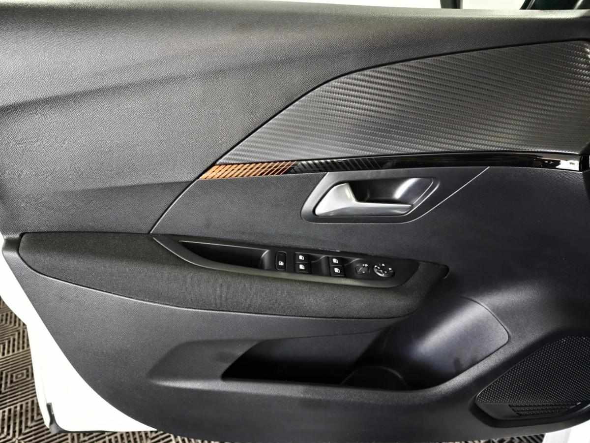 peugeot-208-2021-gasolina-1199cc