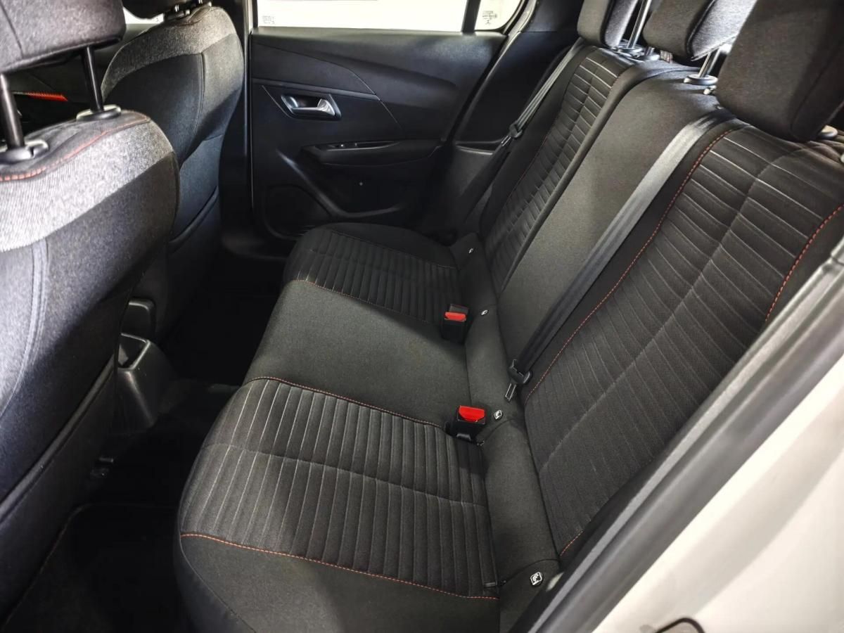 peugeot-208-2021-gasolina-1199cc