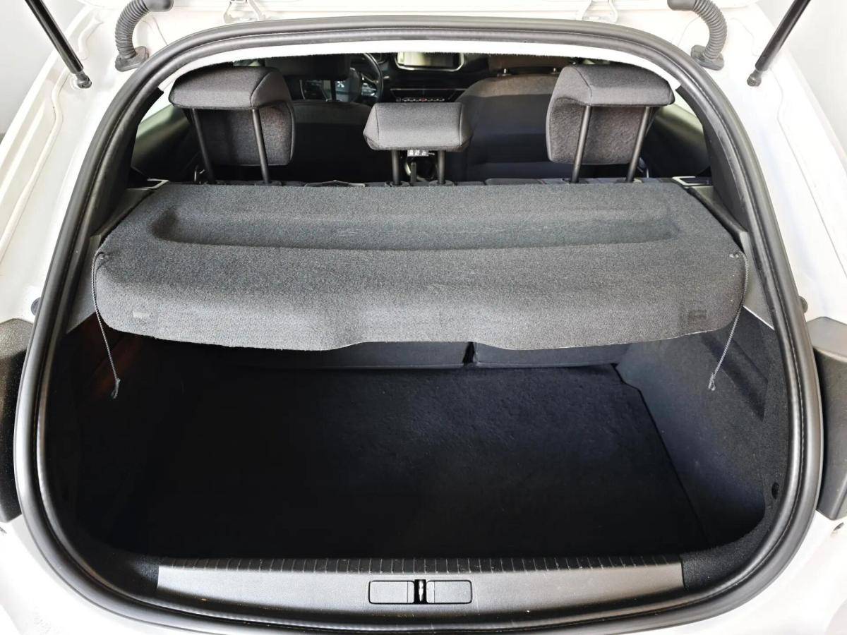 peugeot-208-2021-gasolina-1199cc