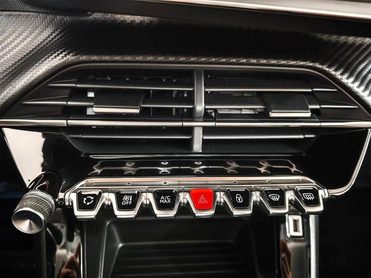 peugeot-2008-2022-gasolina-1199cc