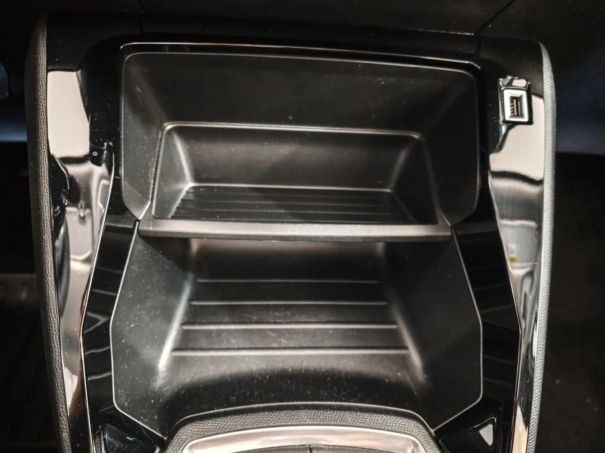 peugeot-2008-2022-gasolina-1199cc