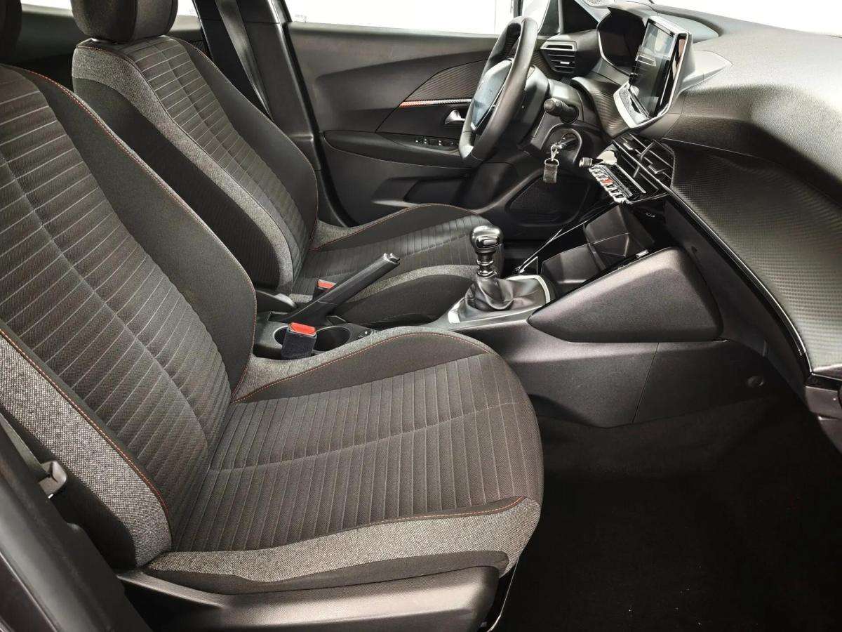 peugeot-2008-2022-gasolina-1199cc