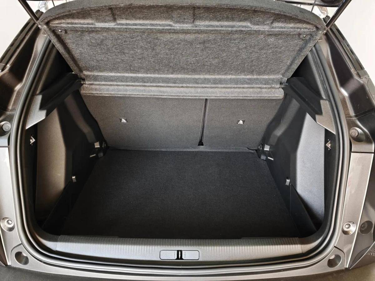 peugeot-2008-2022-gasolina-1199cc