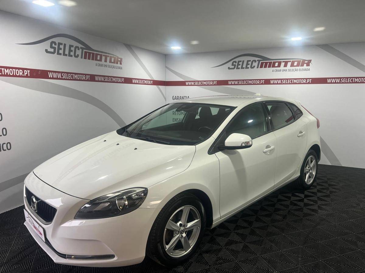 volvo-v40-2017-diesel-1969cc