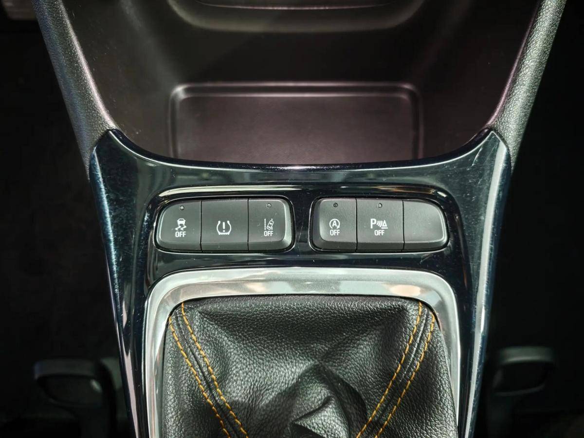 opel-crossland-x-2017-diesel-1560cc