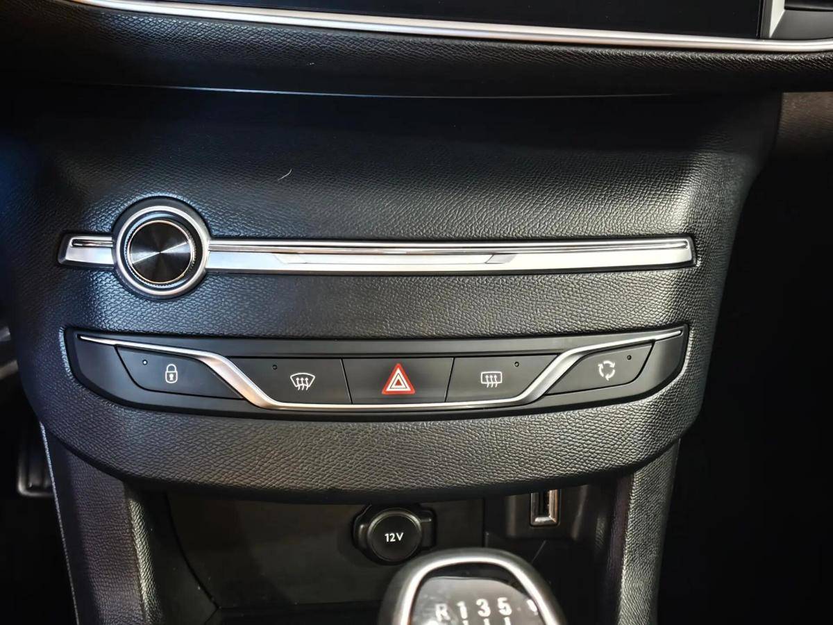peugeot-308-2020-gasolina-1199cc