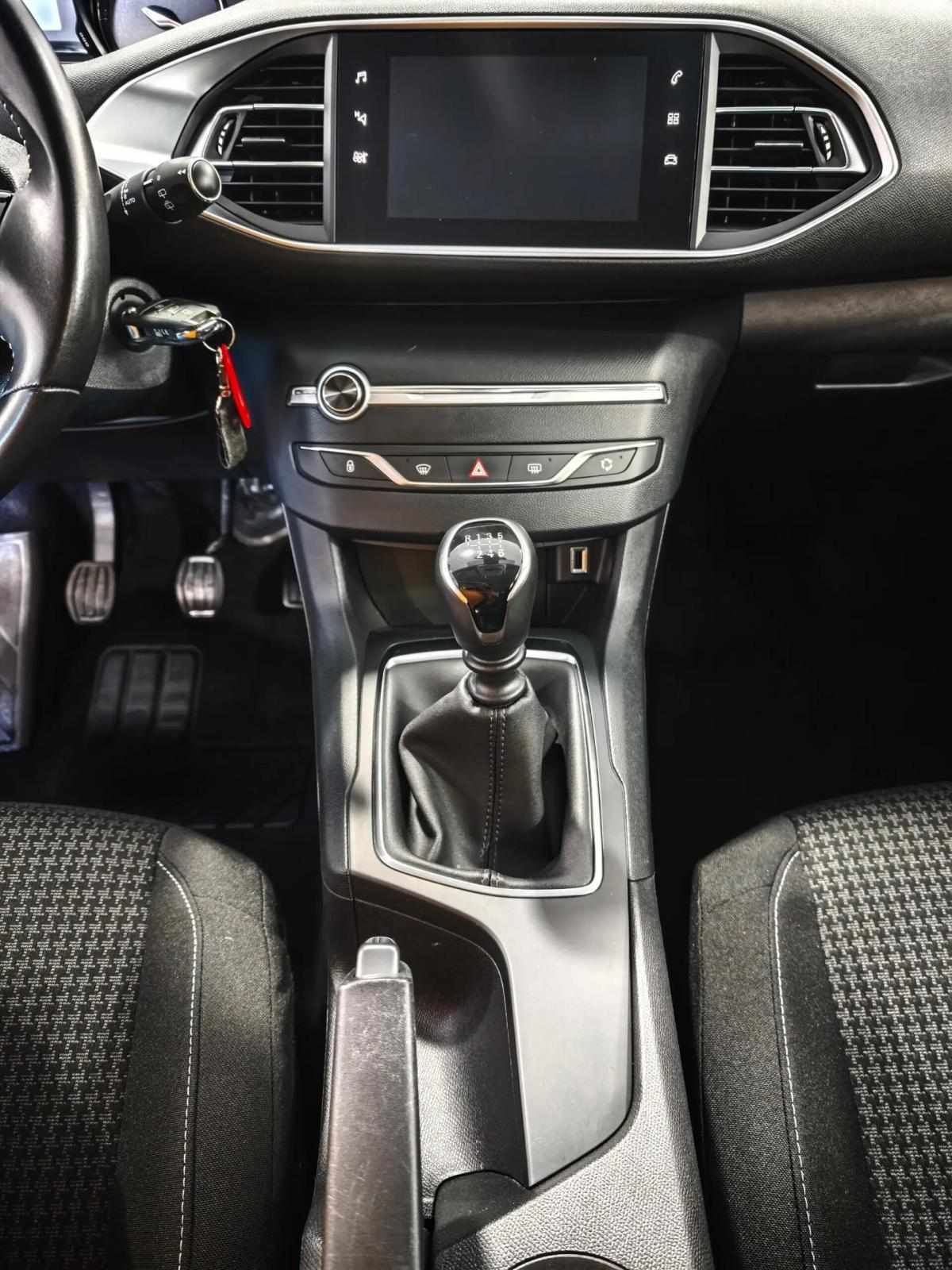 peugeot-308-2020-gasolina-1199cc