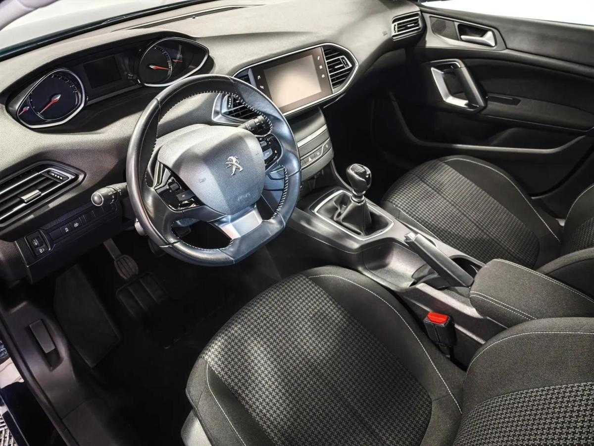 peugeot-308-2020-gasolina-1199cc