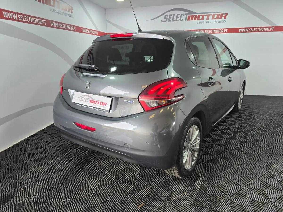 peugeot-208-2016-diesel-1560cc