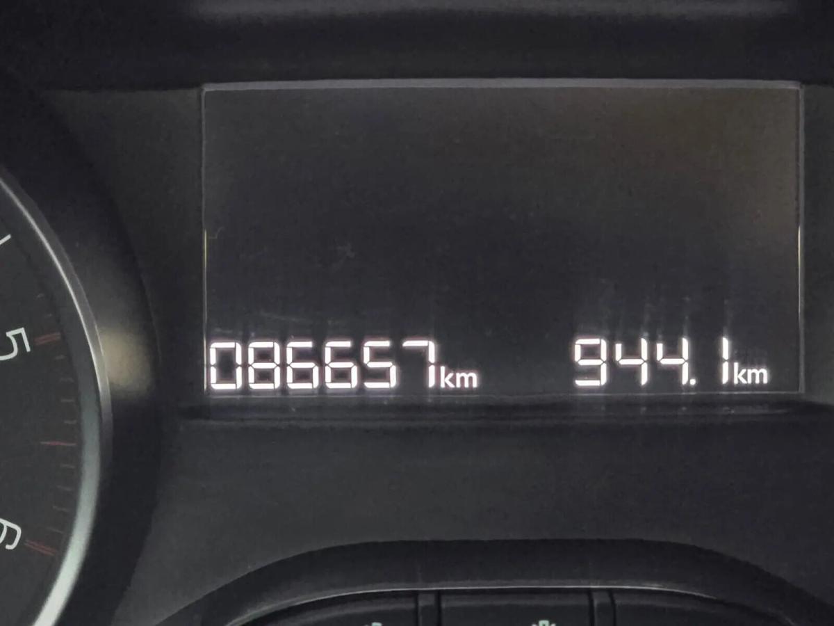 peugeot-208-2016-diesel-1560cc