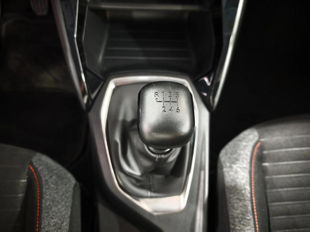 peugeot-2008-2020-gasolina-1199cc