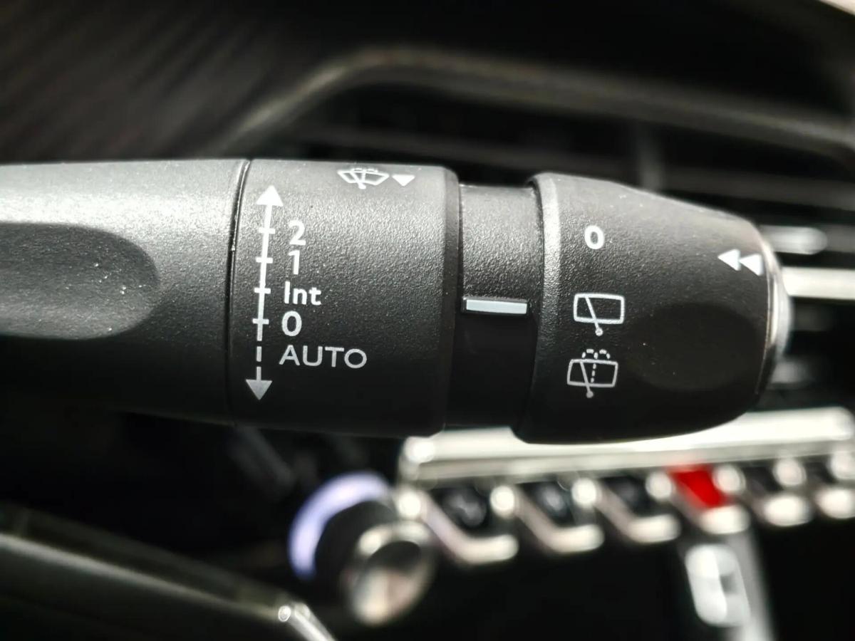 peugeot-2008-2020-gasolina-1199cc