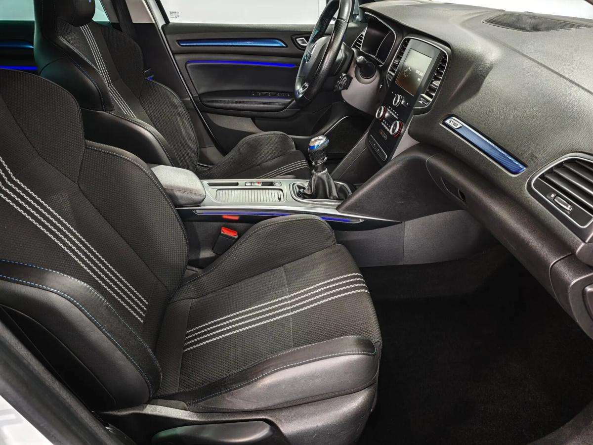 renault-megane-sport-tourer-2017-diesel-1461cc